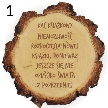 drewniane-podkladki-ksiazkowe-mole-wzor-01.jpg