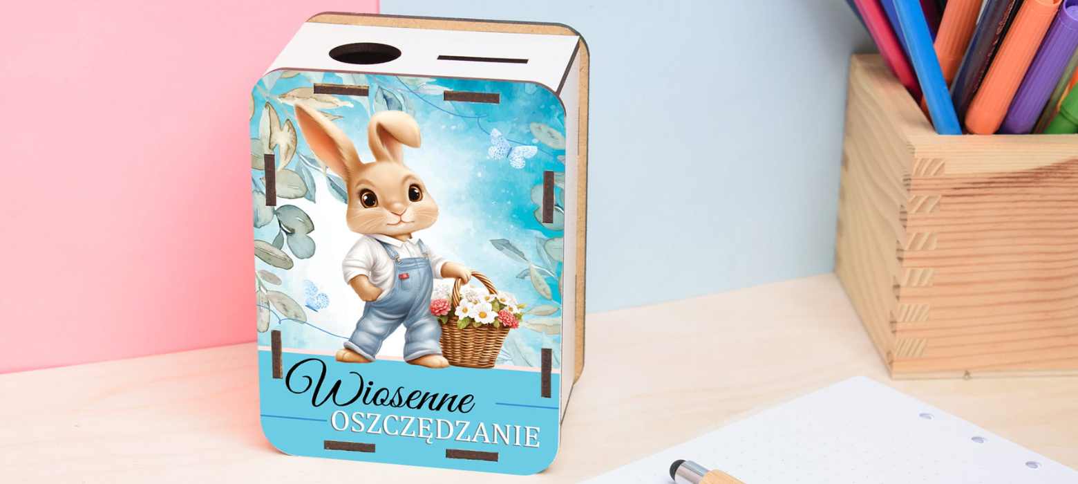 drewniana-skarbonka-wiosenne-oszczedzanie-dla-dzieci